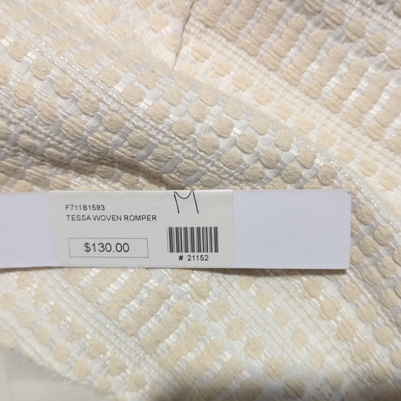 NWT Adelyn Rae size medium beige Jumper/romper - Picture 11 of 12